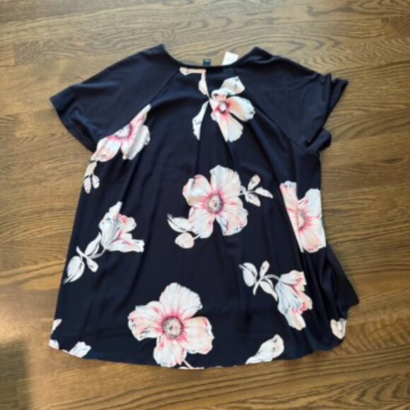 NWT Ann Taylor pleated back Floral Tee shirt top Size Large 522007 - Picture 1 of 4